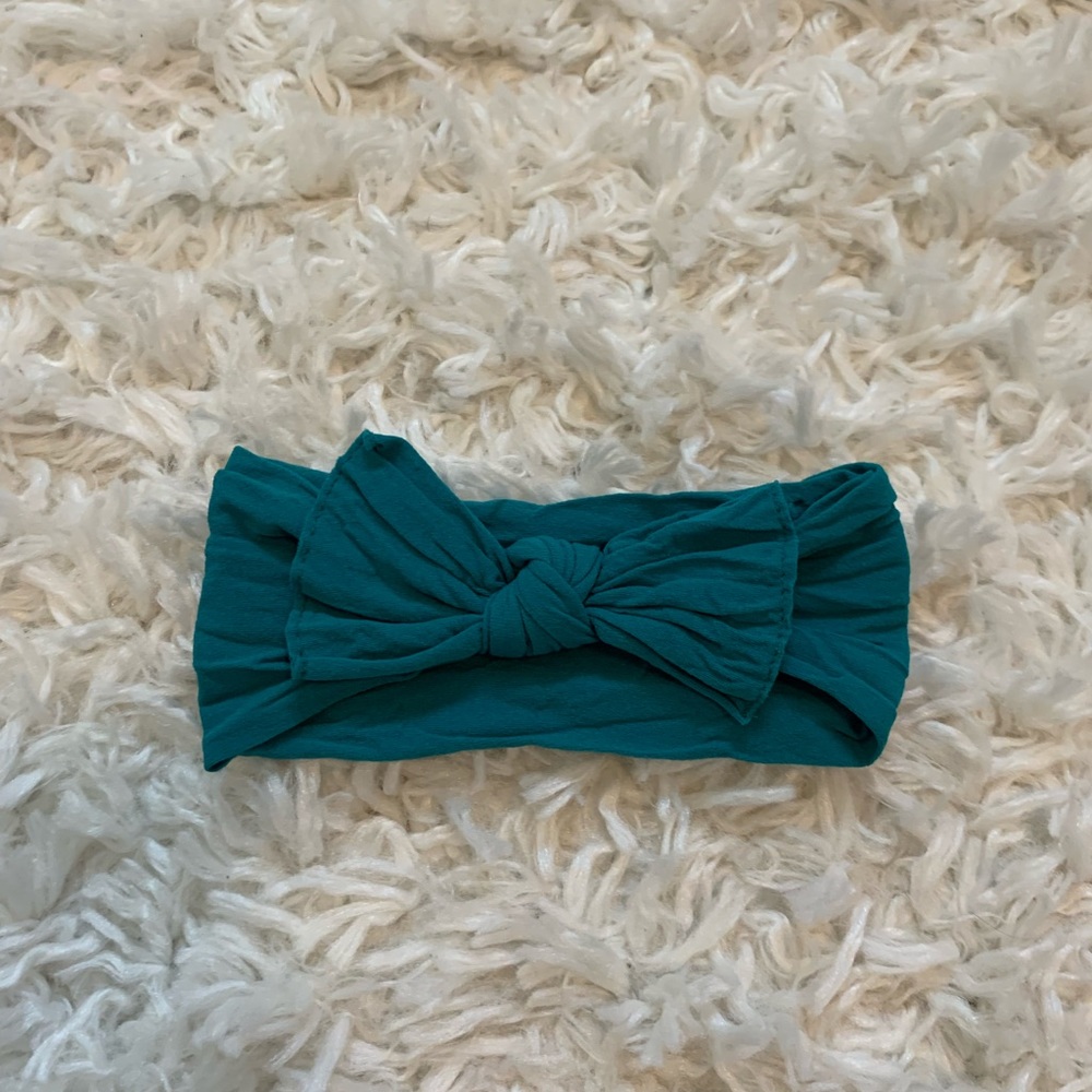 Baby bling bows solid knot
